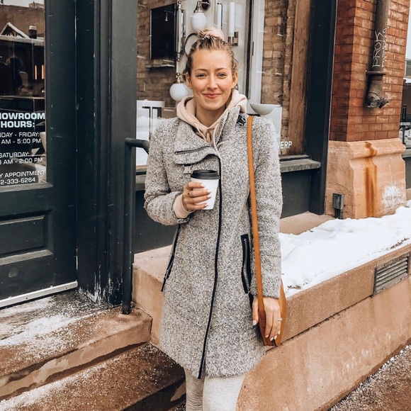 Calvin Klein Jackets & Blazers - Grey winter jacket with black detail